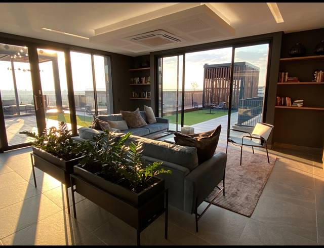 1 BEDROOM APARTMENT FOR SALE IN SANDOWN